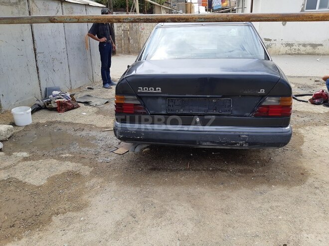 Mercedes E 300 1993, 380,000 km - 3.0 l - Bakı