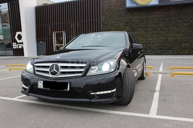 Mercedes C 350 2012, 137,000 km - 3.5 l - Bakı