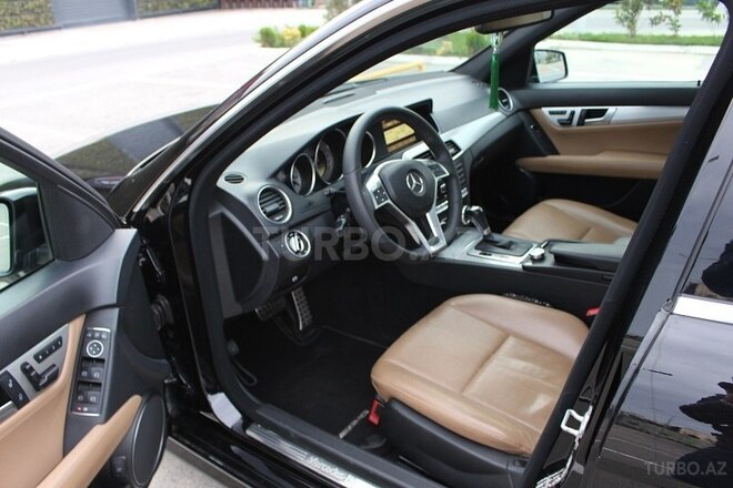 Mercedes C 350 2012, 137,000 km - 3.5 l - Bakı