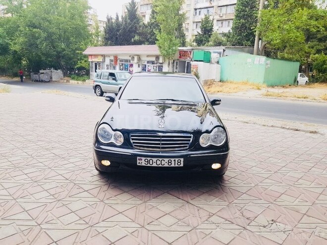 Mercedes C 240 2002, 234,560 km - 2.6 l - Bakı
