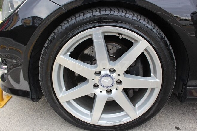 Mercedes C 350 2012, 137,000 km - 3.5 l - Bakı