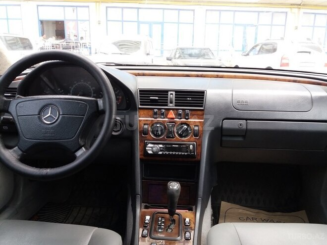 Mercedes C 230 2000, 180,000 km - 2.3 l - Bakı