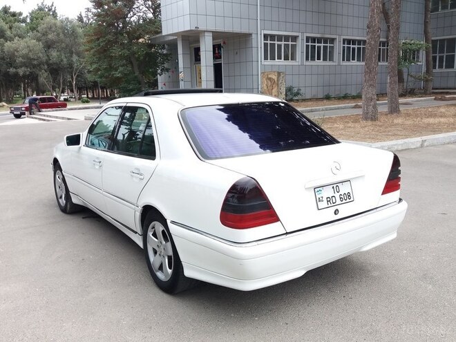 Mercedes C 230 2000, 180,000 km - 2.3 l - Bakı