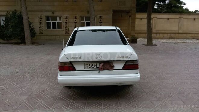 Mercedes E 230 1990, 325,632 km - 2.3 l - Bakı