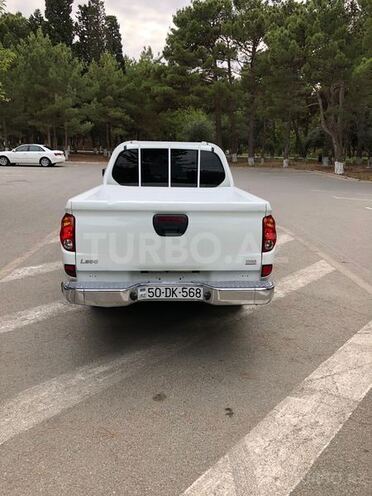 Mitsubishi L200 2014, 170,000 km - 2.5 л - Bakı