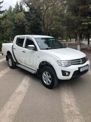 Mitsubishi L200 2014, 170,000 km - 2.5 л - Bakı
