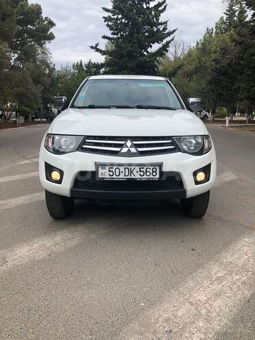 Mitsubishi L200 2014, 170,000 km - 2.5 л - Bakı