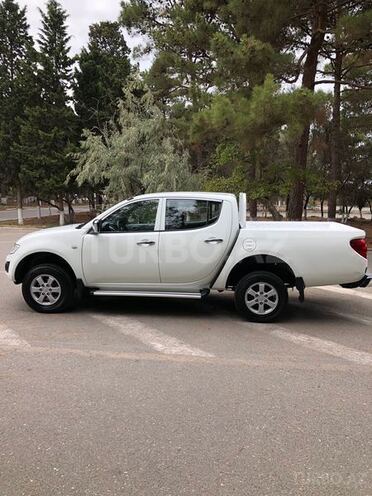 Mitsubishi L200 2014, 170,000 km - 2.5 л - Bakı
