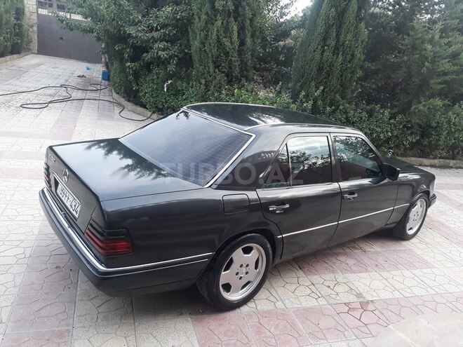Mercedes E 280 1994, 343,500 km - 2.8 l - Bakı
