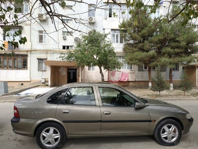 Opel Vectra 1996, 350,000 km - 2.0 l - Sumqayıt