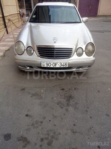 Mercedes E 270 2001, 295,000 km - 2.7 l - Bakı