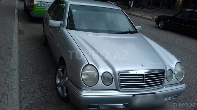 Mercedes E 240 1998, 380,000 km - 2.4 l - Bakı