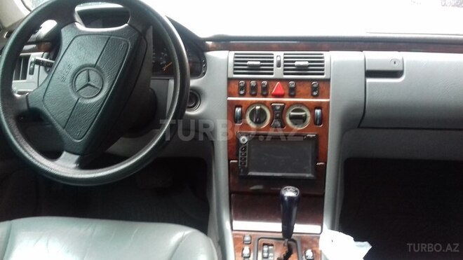 Mercedes E 240 1998, 380,000 km - 2.4 l - Bakı