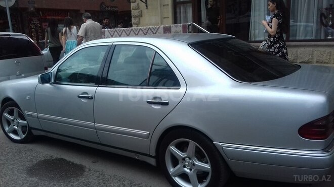 Mercedes E 240 1998, 380,000 km - 2.4 l - Bakı