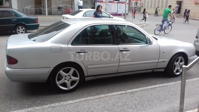 Mercedes E 240 1998, 380,000 km - 2.4 l - Bakı