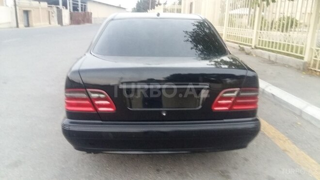 Mercedes E 320 2002, 266,000 km - 3.2 л - Bakı