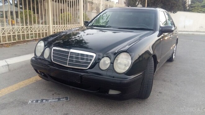 Mercedes E 320 2002, 266,000 km - 3.2 л - Bakı