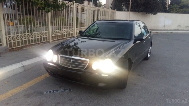 Mercedes E 320 2002, 266,000 km - 3.2 л - Bakı