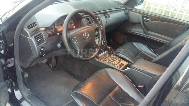 Mercedes E 320 2002, 266,000 km - 3.2 л - Bakı