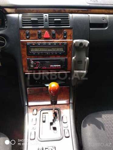 Mercedes E 240 1999, 330,000 km - 2.4 l - Bakı