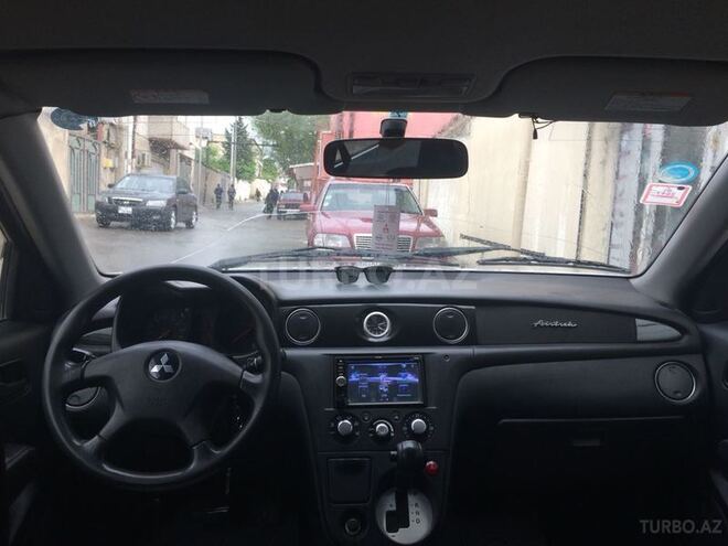 Mitsubishi Airtrek 2003, 175,000 km - 2.0 л - Bakı
