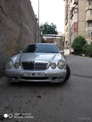 Mercedes E 240 2000, 230,600 km - 2.4 l - Bakı