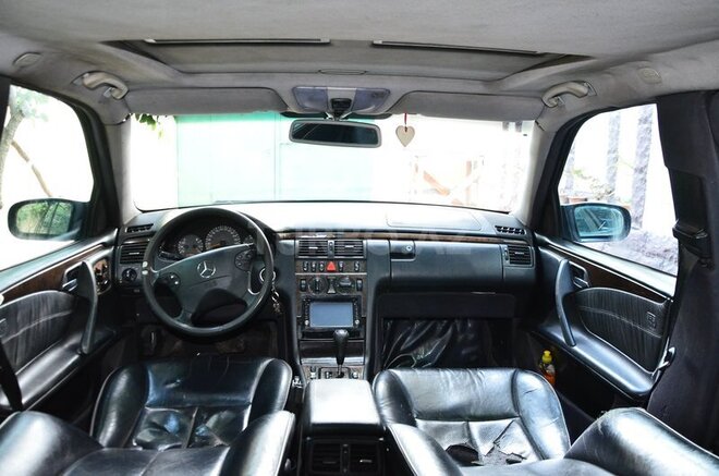 Mercedes E 320 1999, 357,777 km - 3.2 l - Bakı