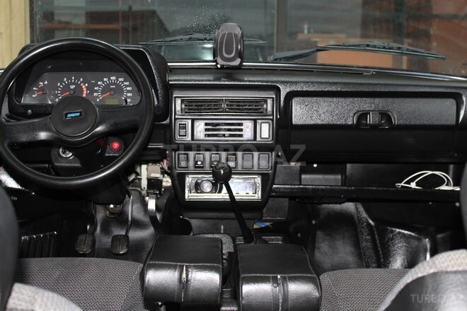 LADA (VAZ) Niva 2015, 70,000 km - 1.7 л - Quba