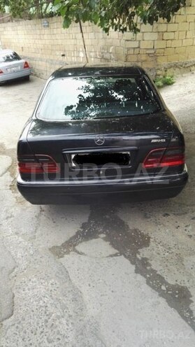 Mercedes E 220 1999, 250,000 km - 2.2 л - Bakı