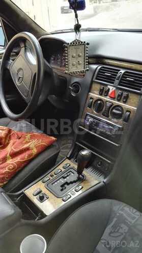 Mercedes E 220 1999, 250,000 km - 2.2 л - Bakı
