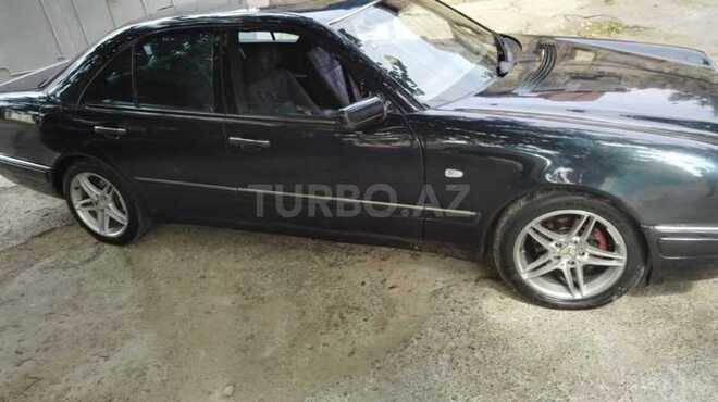 Mercedes E 220 1999, 250,000 km - 2.2 л - Bakı