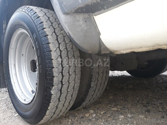 Mercedes Sprinter 412 1999, 1,000,000 km - 2.9 l - Qazax