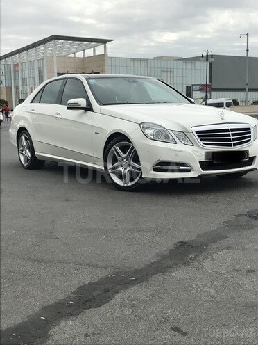 Mercedes E 250 2010, 121,000 km - 1.8 l - Bakı