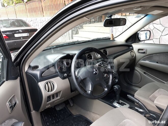 Mitsubishi Outlander 2003, 250,000 km - 2.4 l - Qəbələ