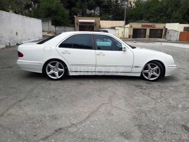 Mercedes E 320 2000, 170,000 km - 3.2 l - Bakı