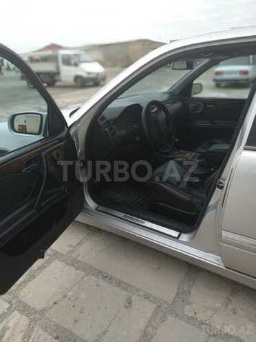 Mercedes E 320 2000, 223,456 km - 3.2 l - Bakı
