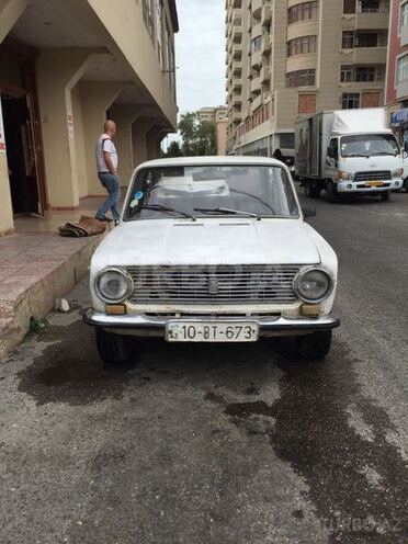LADA (VAZ) 21011 1986, 330,000 km - 1.6 л - Bakı