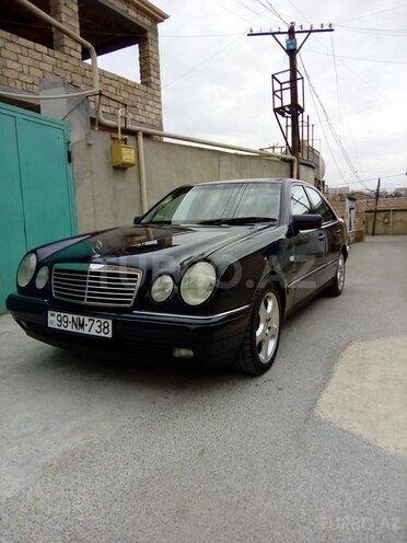 Mercedes E 240 1998, 445,000 km - 2.4 l - Bakı