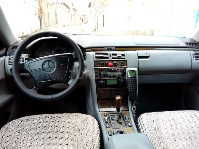 Mercedes E 240 1998, 445,000 km - 2.4 l - Bakı