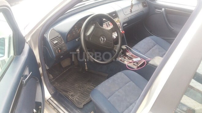 Mercedes C 220 1999, 332,516 km - 2.2 л - Bakı