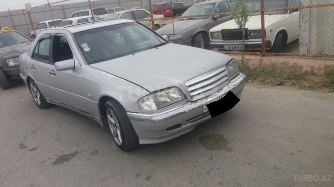 Mercedes C 220 1999, 332,516 km - 2.2 л - Bakı