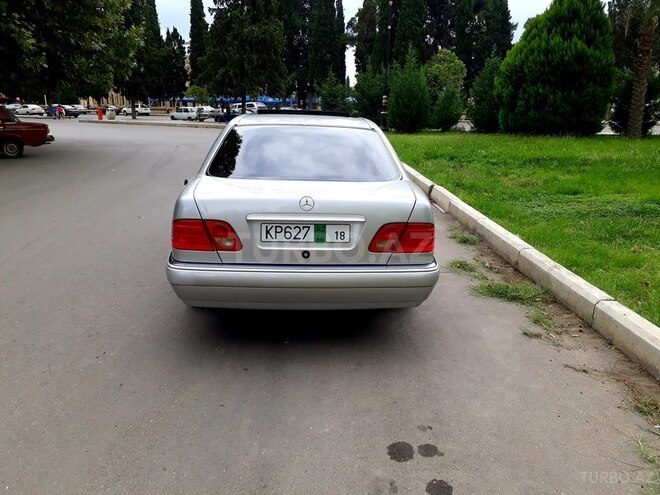 Mercedes E 200 1997, 271,000 km - 2.0 l - Gəncə
