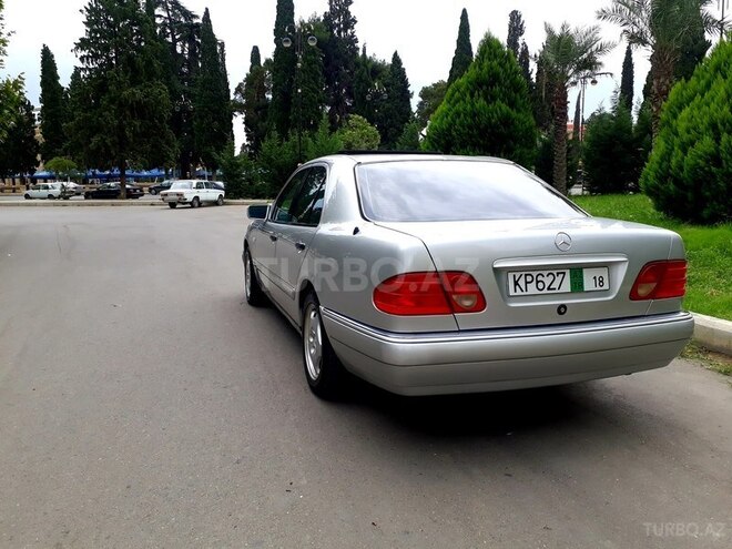 Mercedes E 200 1997, 271,000 km - 2.0 l - Gəncə