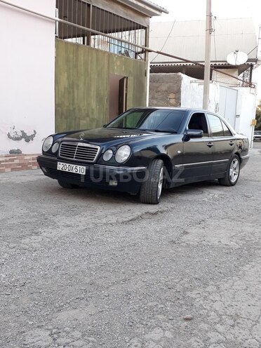 Mercedes E 200 1997, 183,000 km - 0.2 l - Gəncə