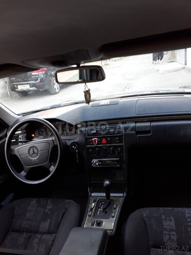 Mercedes E 200 1997, 183,000 km - 0.2 l - Gəncə