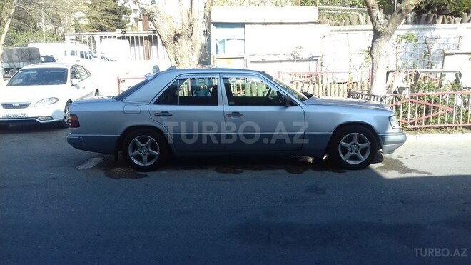 Mercedes E 220 1993, 503,000 km - 2.2 l - Bakı