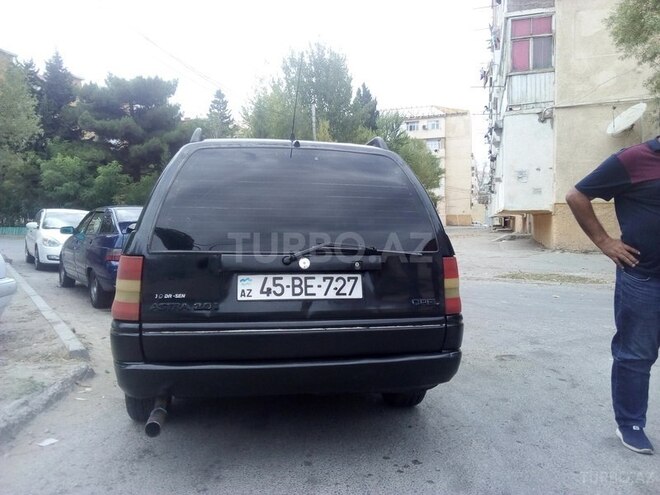 Opel Astra 1993, 220,200 km - 2.0 l - Sumqayıt