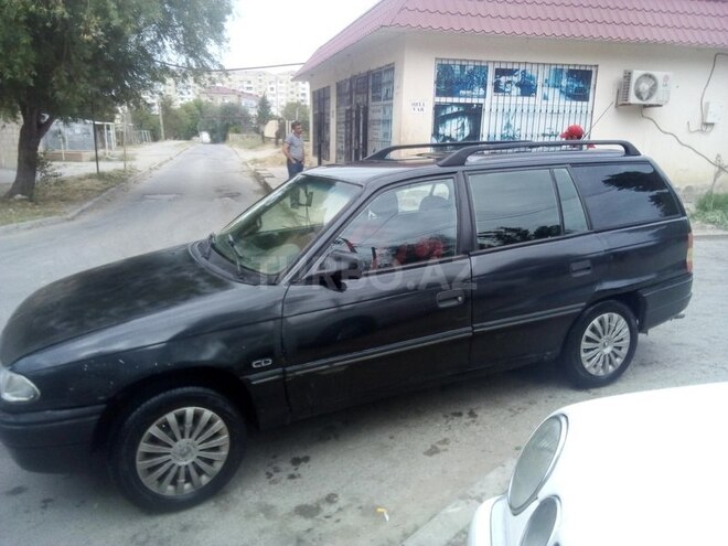 Opel Astra 1993, 220,200 km - 2.0 l - Sumqayıt