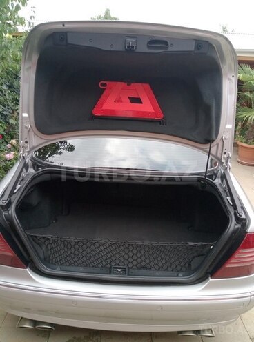 Mercedes S 320 2001, 345,000 km - 3.2 l - Qusar