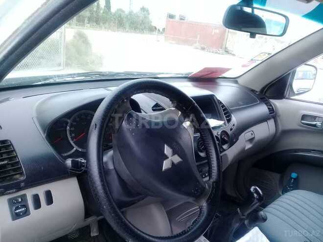 Mitsubishi L200 2010, 413,000 km - 2.5 l - Bakı